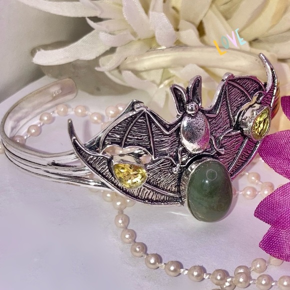 Labradorite & Citrine Quartz Handmade Flying Bat Bangle Bracelet - Picture 5 of 5